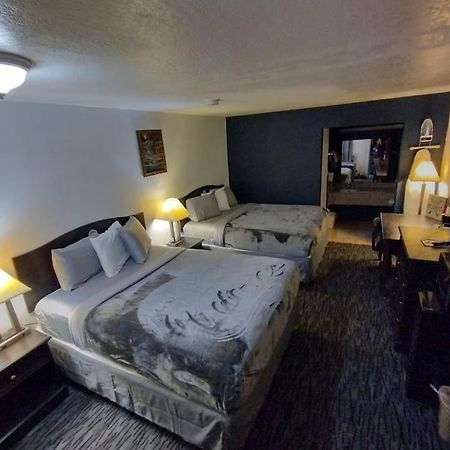 Hotel 2 Queen Beds Hotel Room 126 Wi-Fi Booking Stillwater Exterior photo