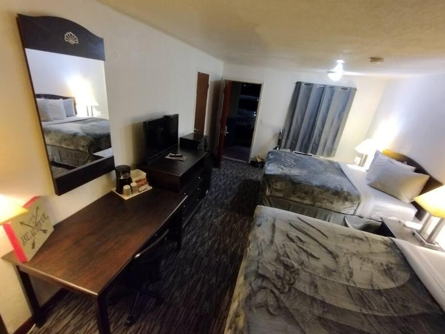 Hotel 2 Queen Beds Hotel Room 126 Wi-Fi Booking Stillwater Exterior photo